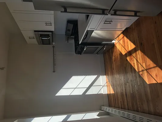 Rented by Skyline Realty LLC II | media 11