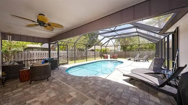 921 Cypress Wood Ln — Photo 6