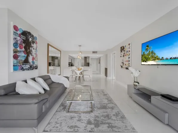 1717 N Bayshore Dr, Miami, FL