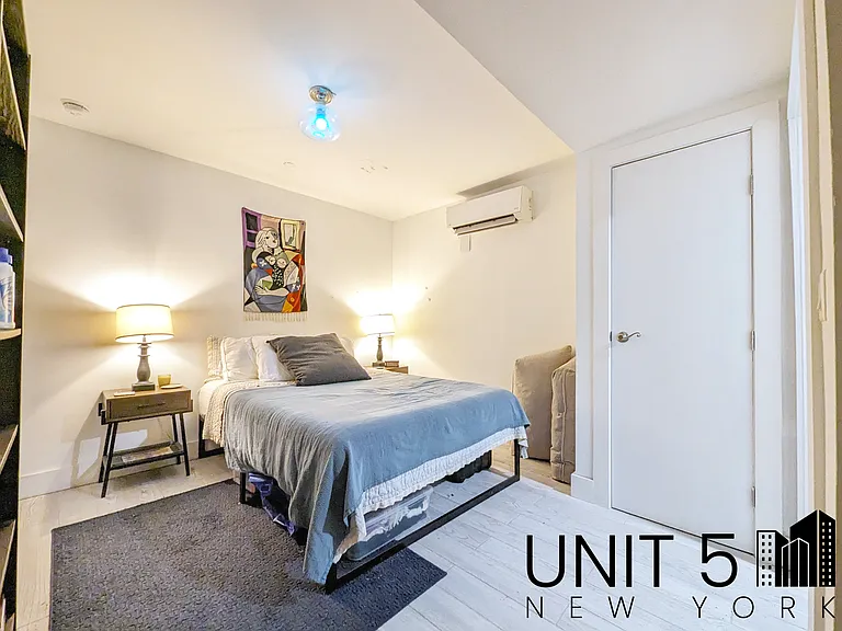 1116 Halsey St #1A — Photo 6