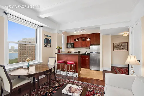 Sold by Corcoran | media 24