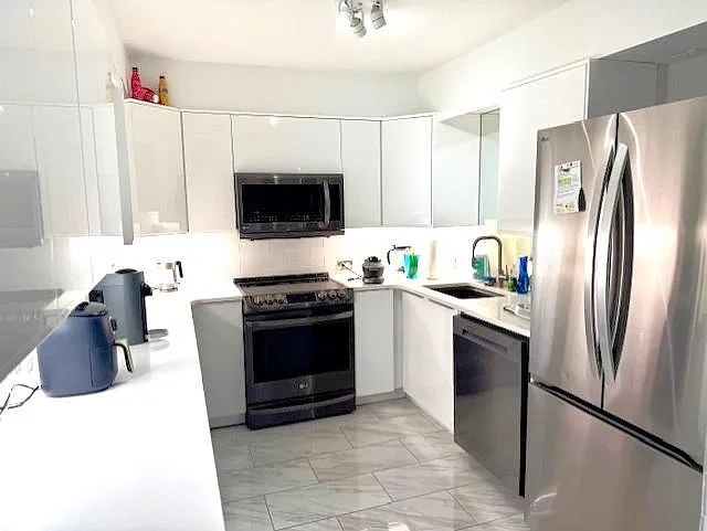 2870 Pharr Court South NW #NW-305-305 — Photo 2