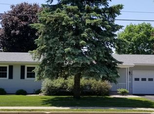 2428 Shooting Park Rd, Peru, IL 61354