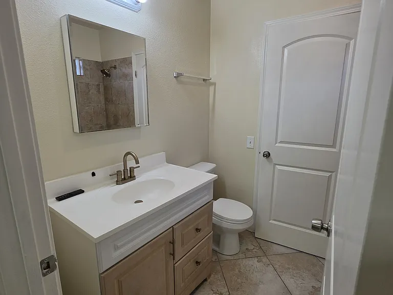 2677 Carleton Ave — Photo 15