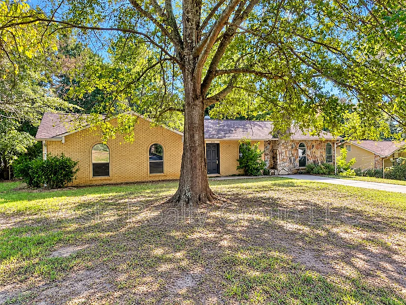 6108 Deerfield Ct