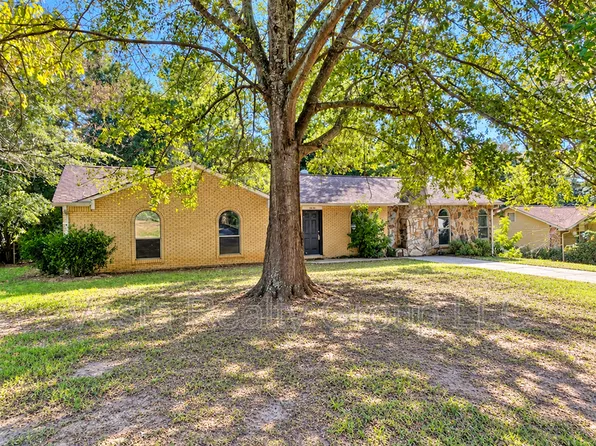 6108 Deerfield Ct, Morrow, GA 30260