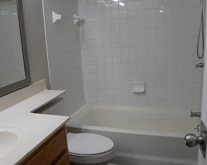 6093 Majors Ln #4J4 — Photo 7