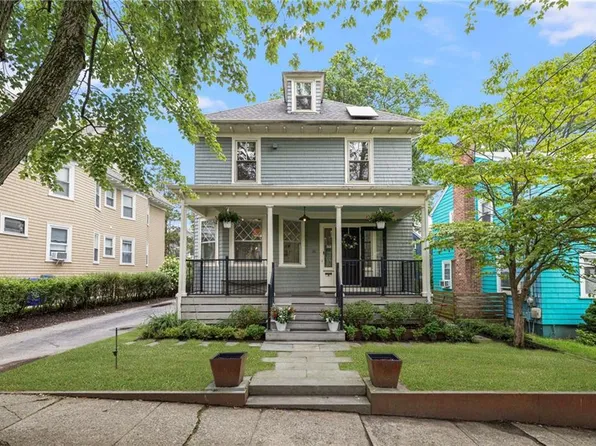 22 Ogden St, Providence, RI 02906