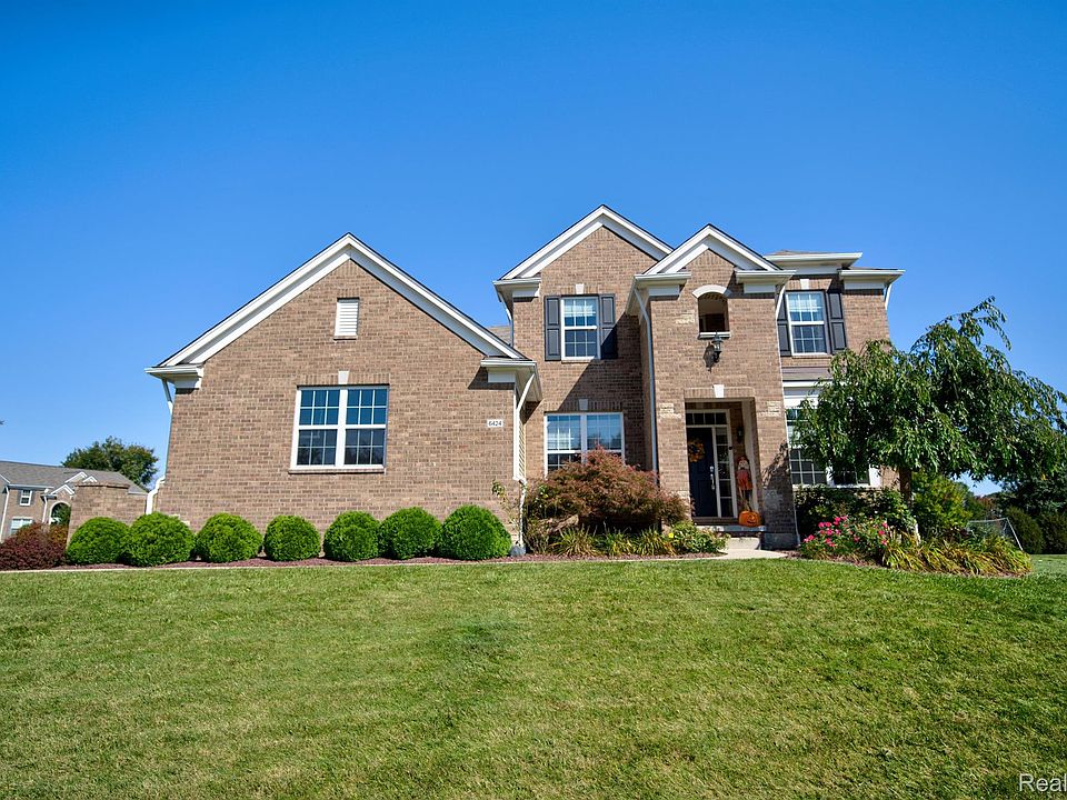 1st image of 6424 Amber Ln