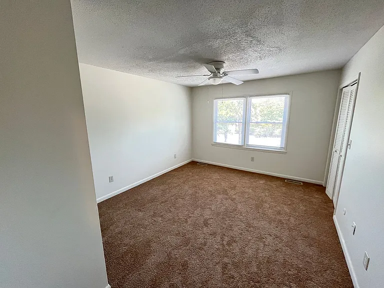 4805 Little River Rd #4 — Photo 19