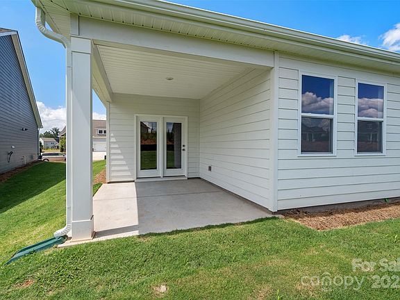 4th image of 58 Silverthorne Ct