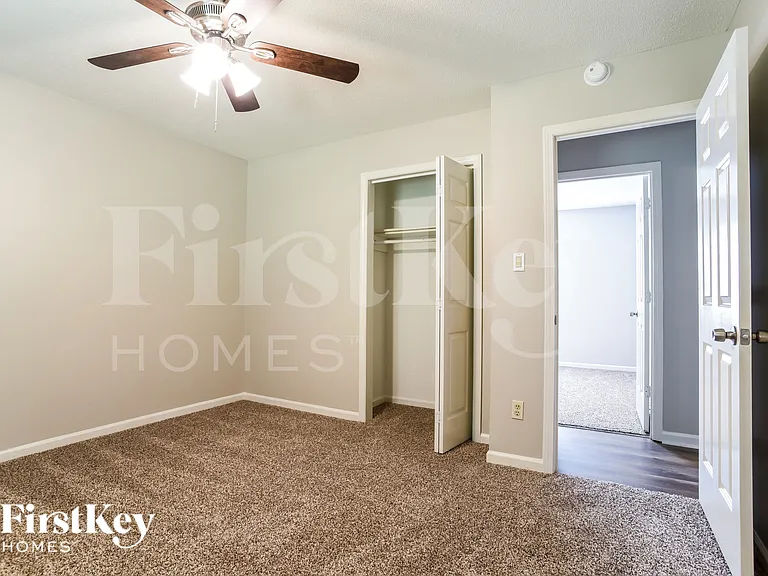 814 Dewey St — Photo 10