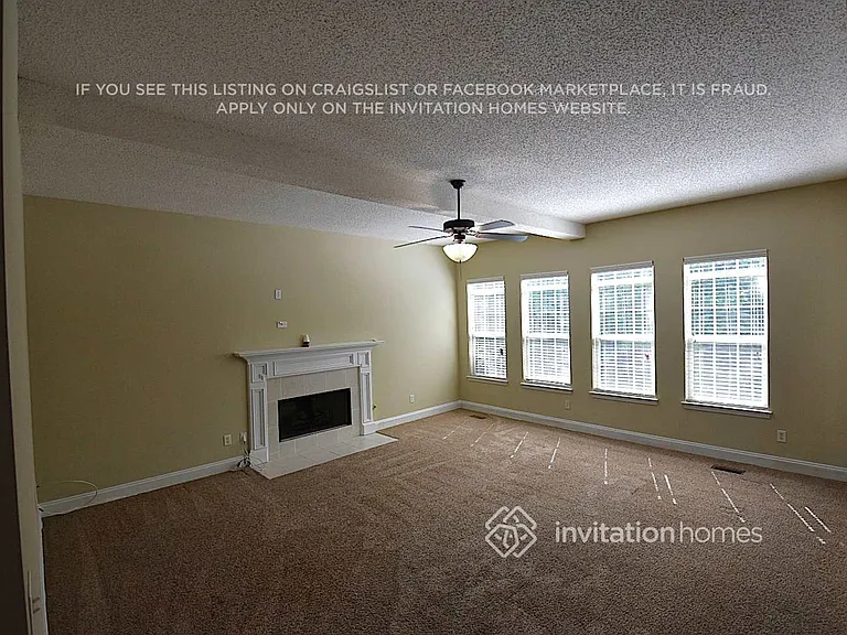 6000 W Rosie Ln SE — Photo 2