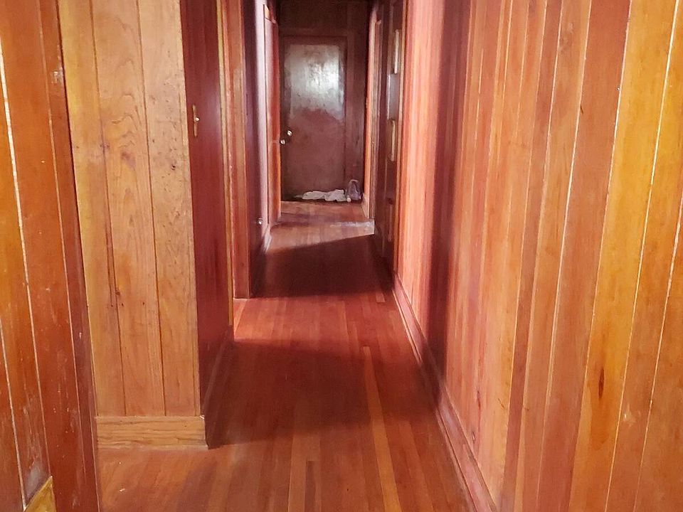 2nd image of 268 W Gay St