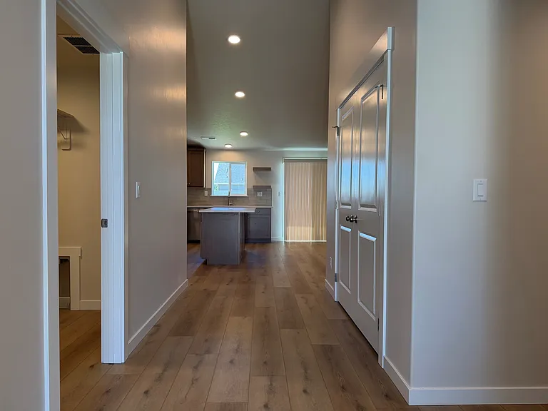 11135 Bluefield Dr — Photo 2