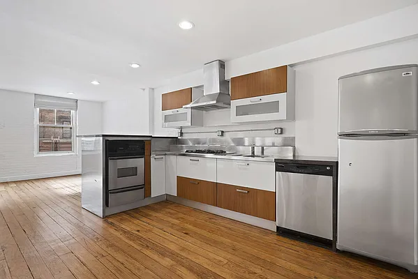 Rented by Compass | media 22