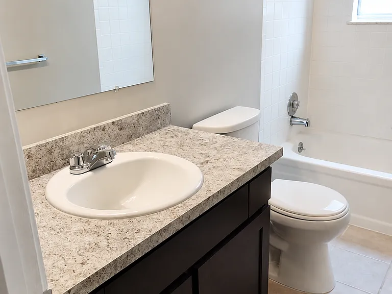 Sterling Hill Apartments — Photo 6