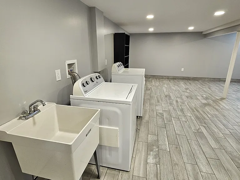 709 Mola Blvd — Photo 22