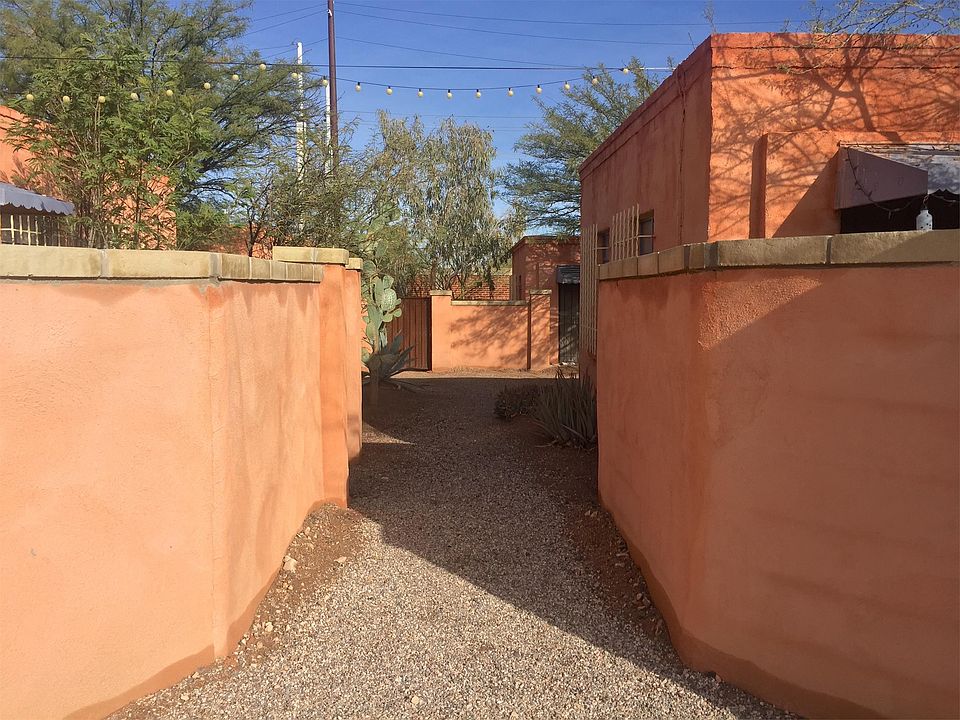 2nd image of 1039 E Spring St #11324752