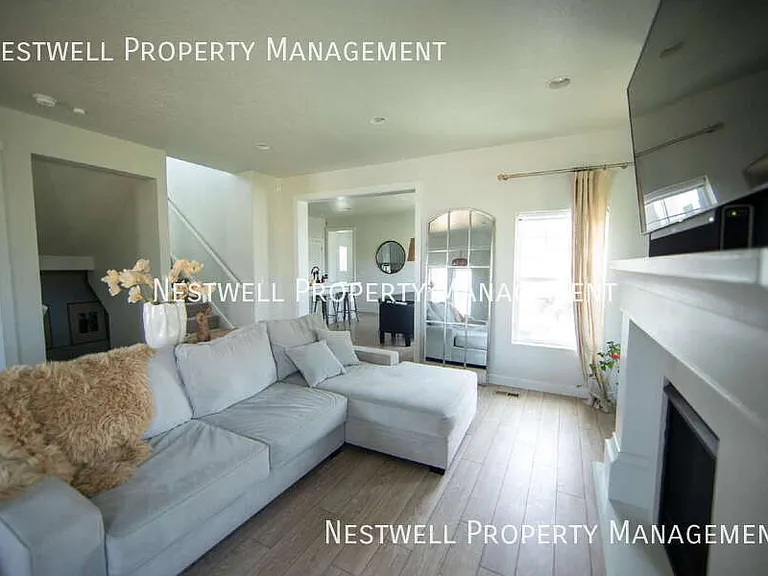 10896 S Gresham Dr — Photo 3