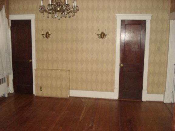 2nd image of 404 S Elmarch Ave