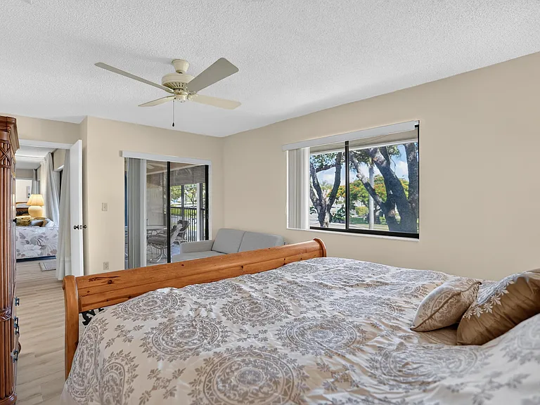 65 Pelican Pointe Dr #2030 — Photo 30