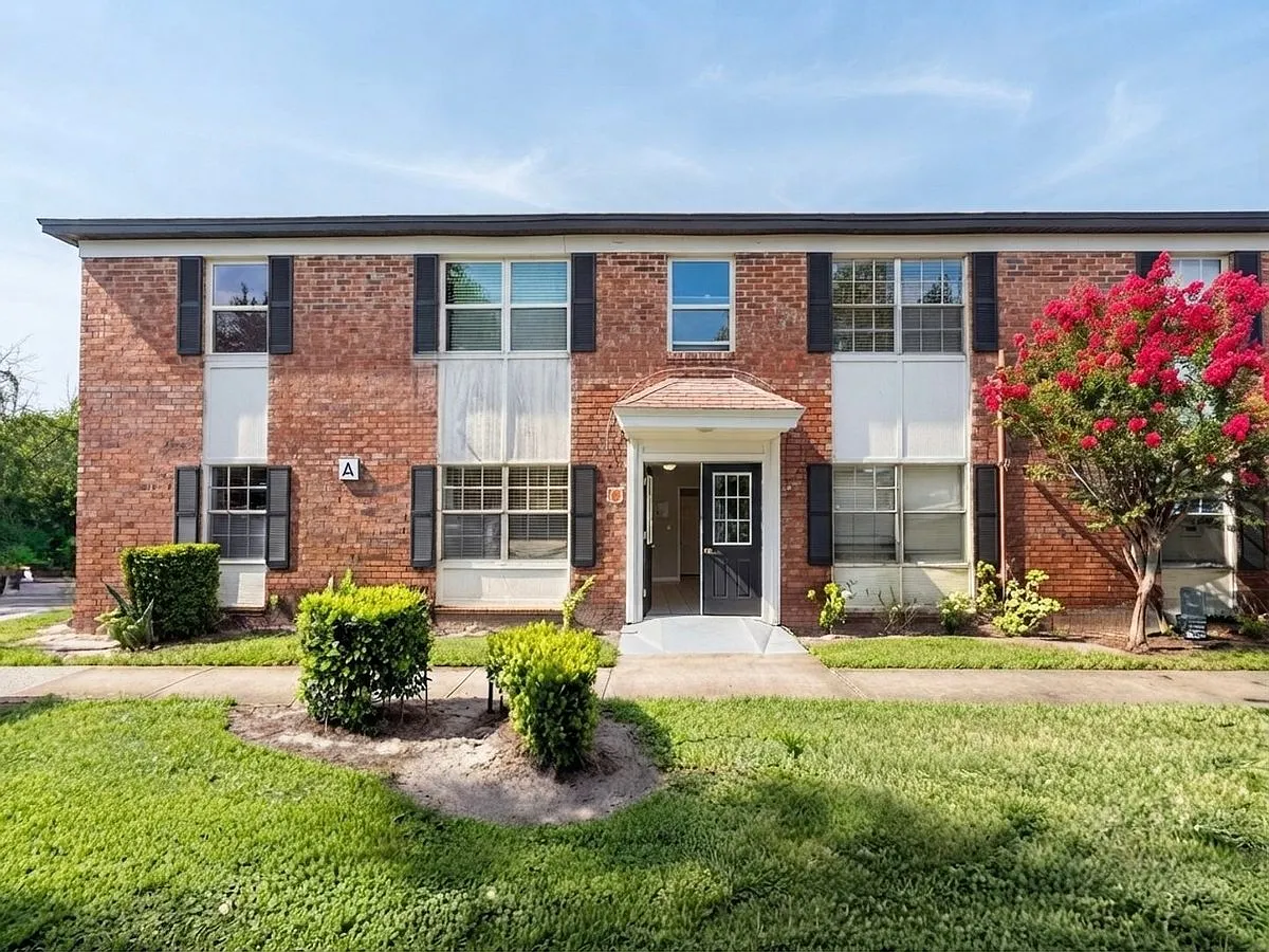 5325 Curry Ford Rd Apt A202 — Photo 1