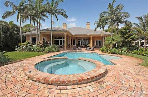 1st image of 136 Gulfstream Dr