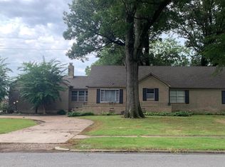 406 E 10th St, Stuttgart, AR 72160