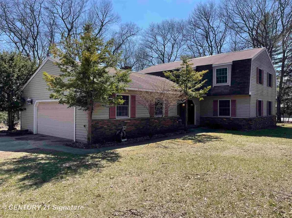 7229 N Bluff Dr #.5, Gladstone, MI 49837