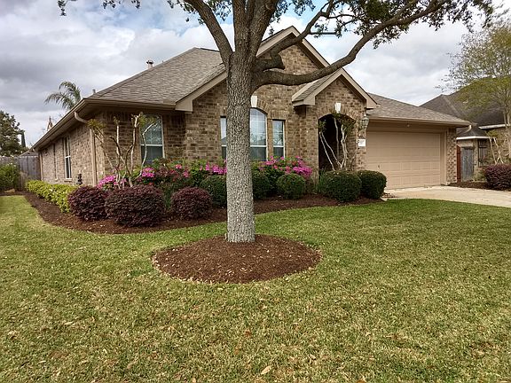 2nd image of 1710 S Yellowstone Dr
