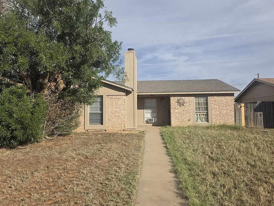 4802 Country Club Dr #B