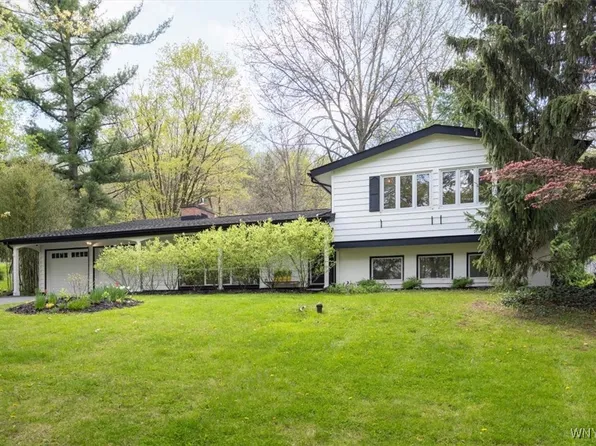 1084 Ridge Rd, Lewiston, NY 14092