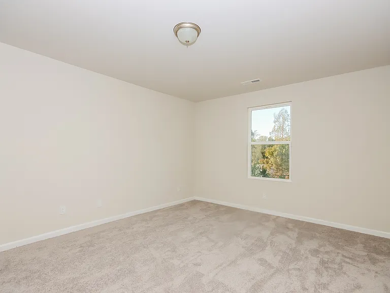 125 Zach Dr — Photo 10