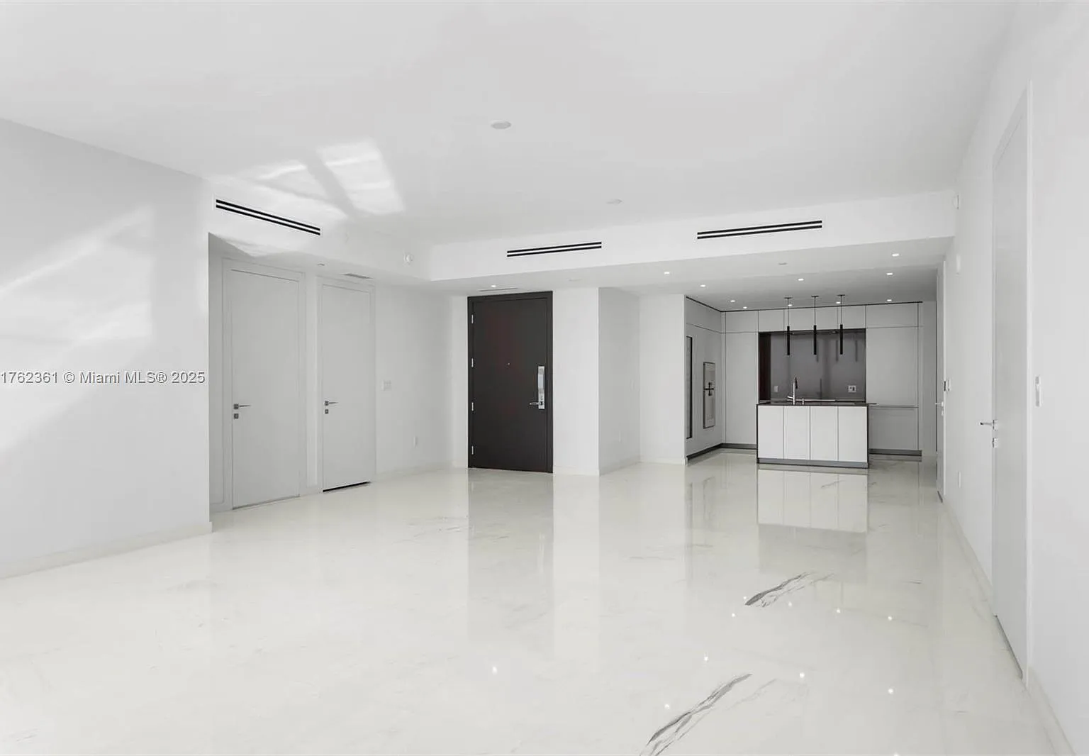 2 bed, 1973 sqft, $16,000 — Photo 3