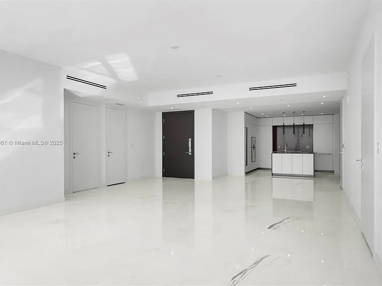 300 Biscayne Blvd #1403 — Photo 3