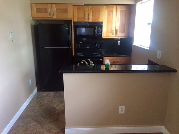 4th image of 2240 SE 27th Dr