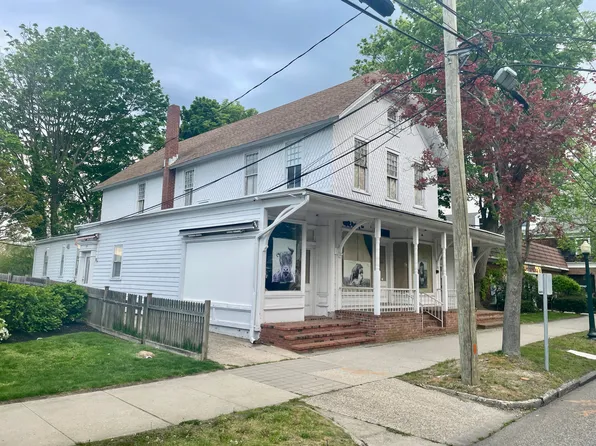 131 Main St, Southampton, NY 11968