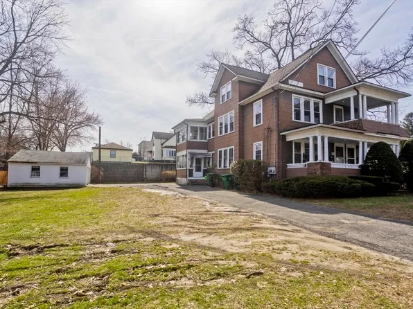 123 Casino Ave, Chicopee, MA 01013