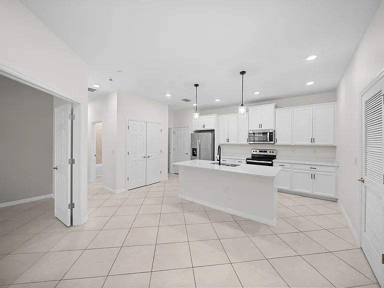 4177 Bloomfield St — Photo 7