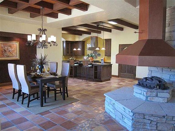2nd image of 314 Plaza Consuelo
