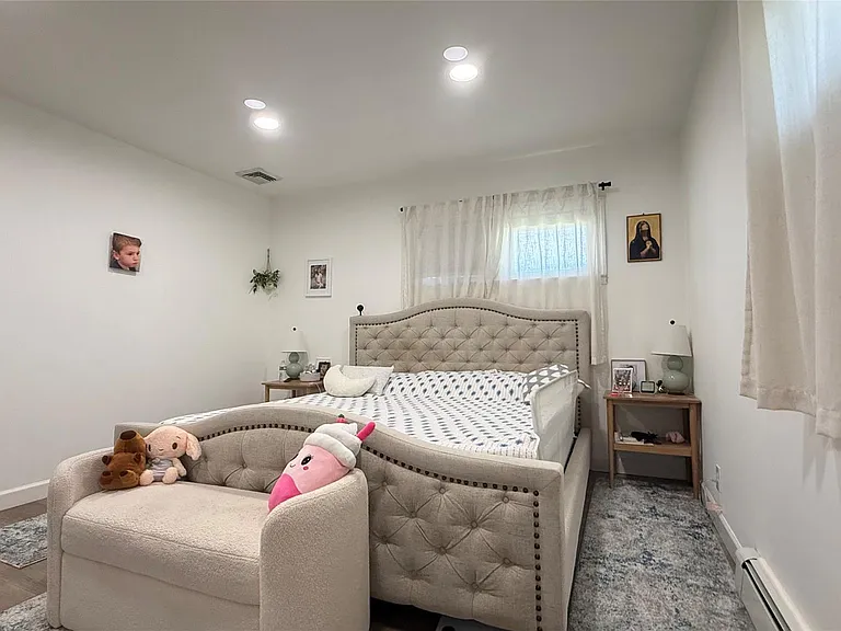 60 Ryerson Rd — Photo 12