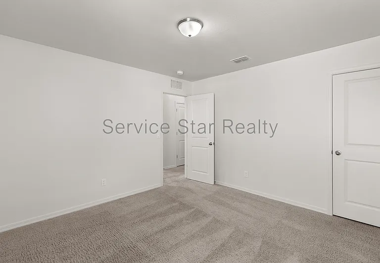 2402 E Alonso Dr — Photo 23