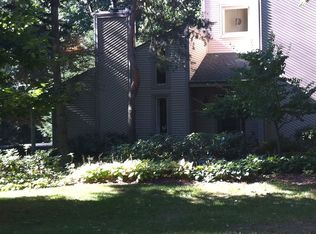 6525 Crofoot Rd, Howell, MI 48843