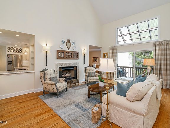 5th image of 1264 Calais Ct