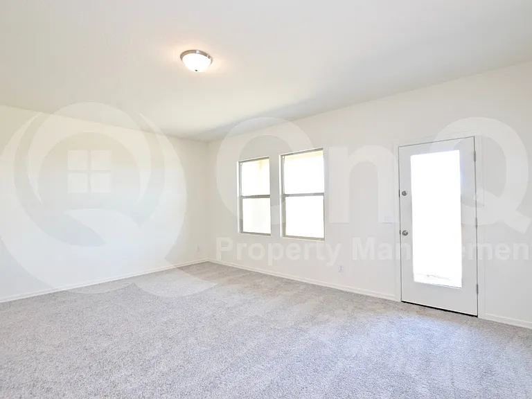 358 S Borromeo Dr — Photo 9