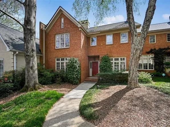 11 Paces West Dr NW, Atlanta, GA 30327