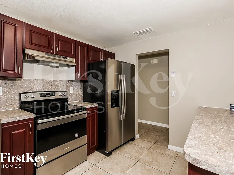 7200 NW 46th St — Photo 6