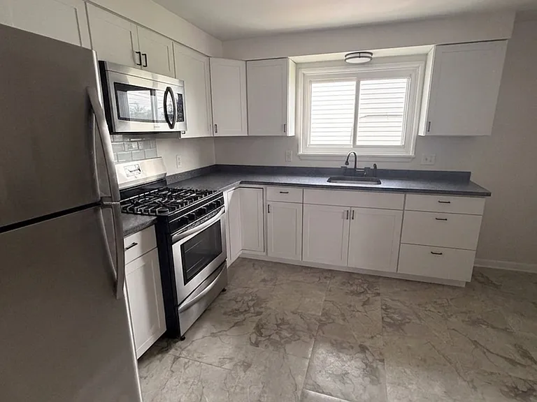 272 Willet Rd — Photo 6