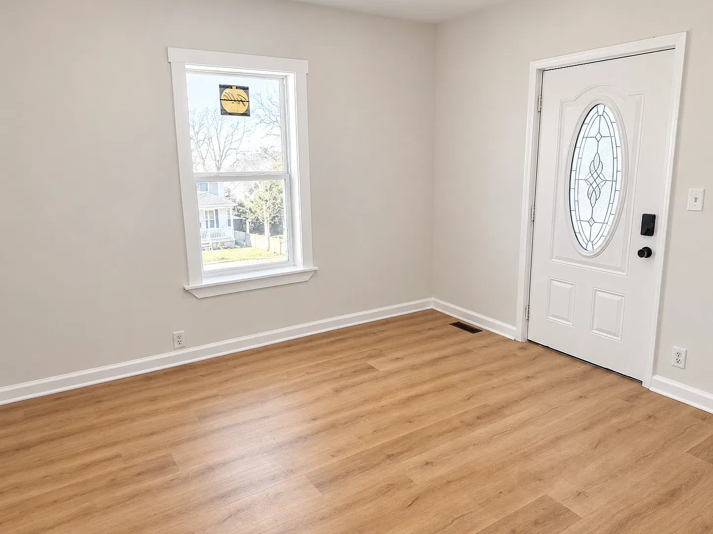3 bed, 1217 sqft, $1,650 — Photo 4